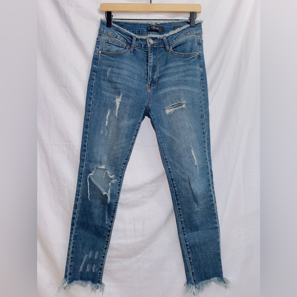 Black Label Dark Wash Denim High Rise Frayed Hem Ankle Length Jean size 7/29